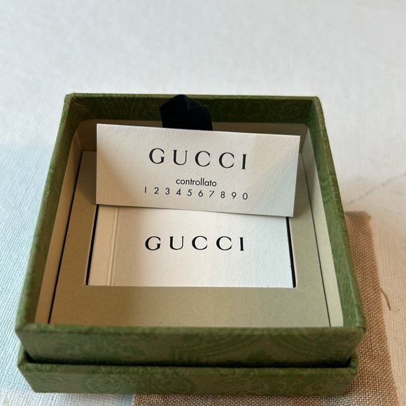 Gucci Brand New Silver Bracelet with dust bag and box - Picture 11 of 16